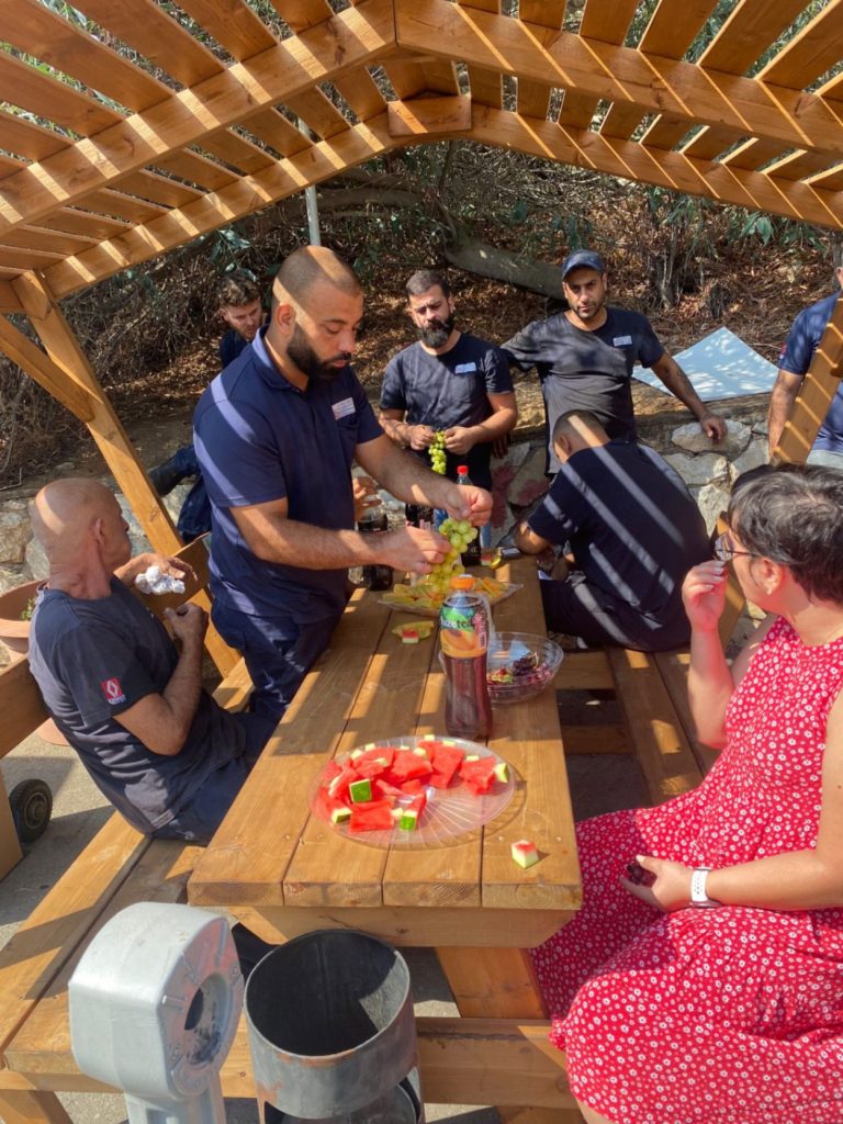 עובדים ונהנים תמונה 2 מתוך 29